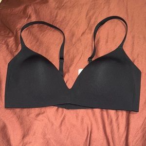 Lululemon Take Shape Bra Size 34c New tags on never worn before